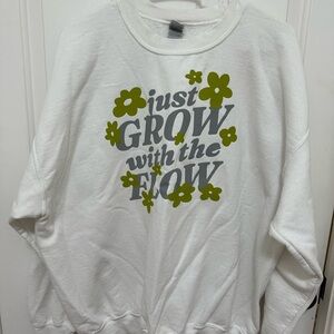 Gildan White Crewneck Sweater with Olive Green Floral Graphic Womens size XL